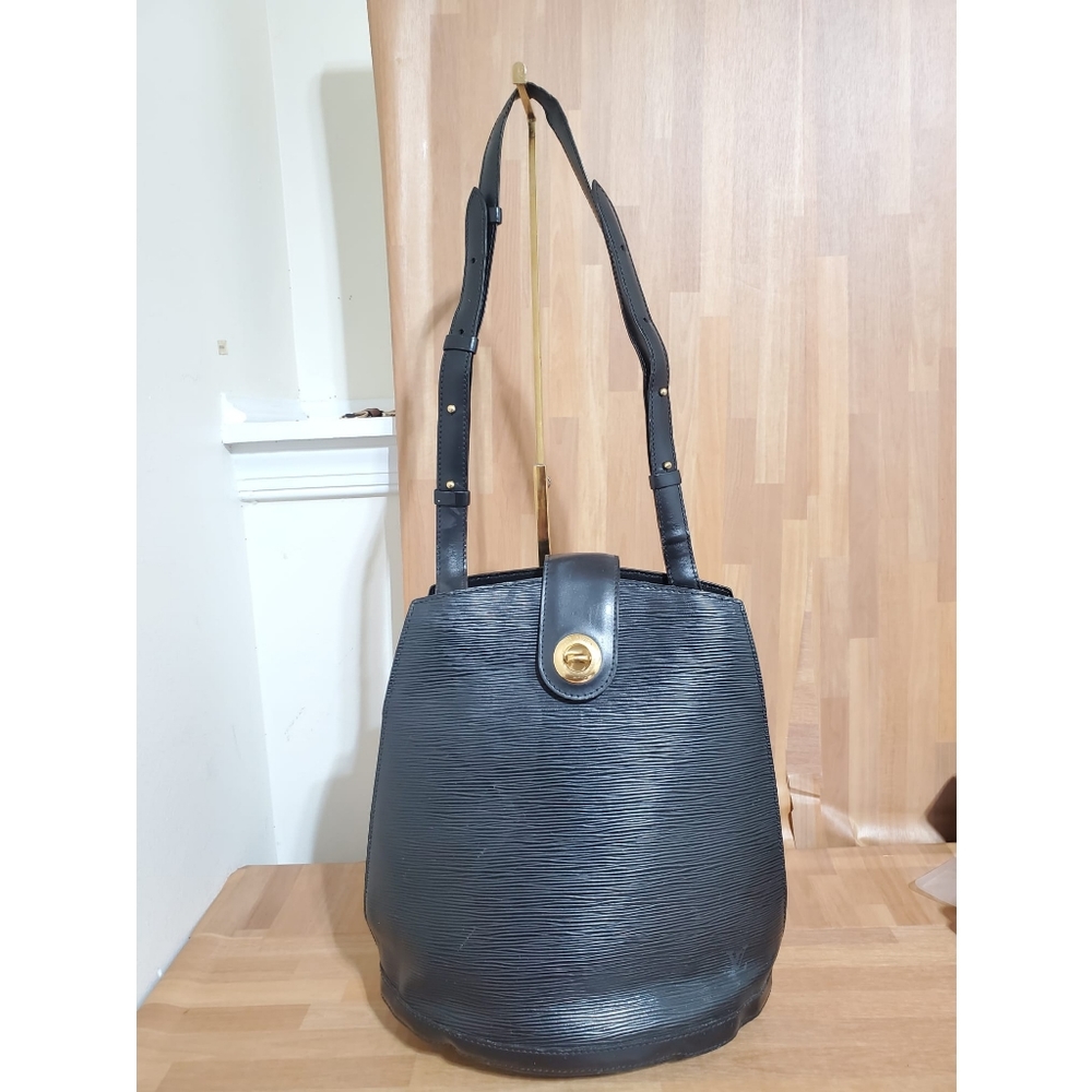 LOUIS Vuitton Epi Cluny Bag Black - Picture 1 of 10